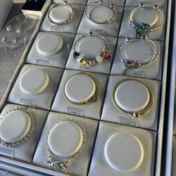 PANDORA CHARMS & BRACELETS 