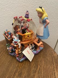 Disney Alice in Wonderland 50th Anniversary Musical Snowglobe Alice's Trial
