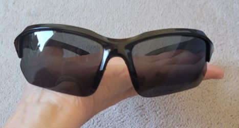 Polarized Sports Sunglasses, UV Protection Wrap-around, Unisex, Lightweight, Outdoor Shades For Driving, Cycling, Running And Fishing.