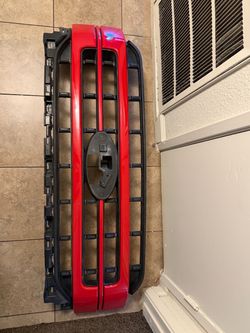 Ford F150 lariat grille