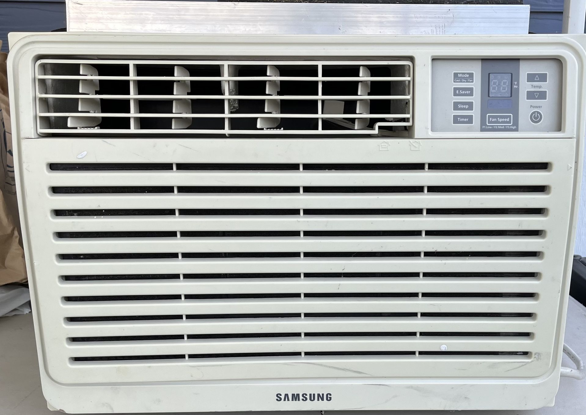 12,300 BTU Samsung Window AC Unit