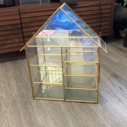 Glass Display House