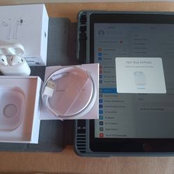 iPad 6th Gen 32 Gig With New Airpods 