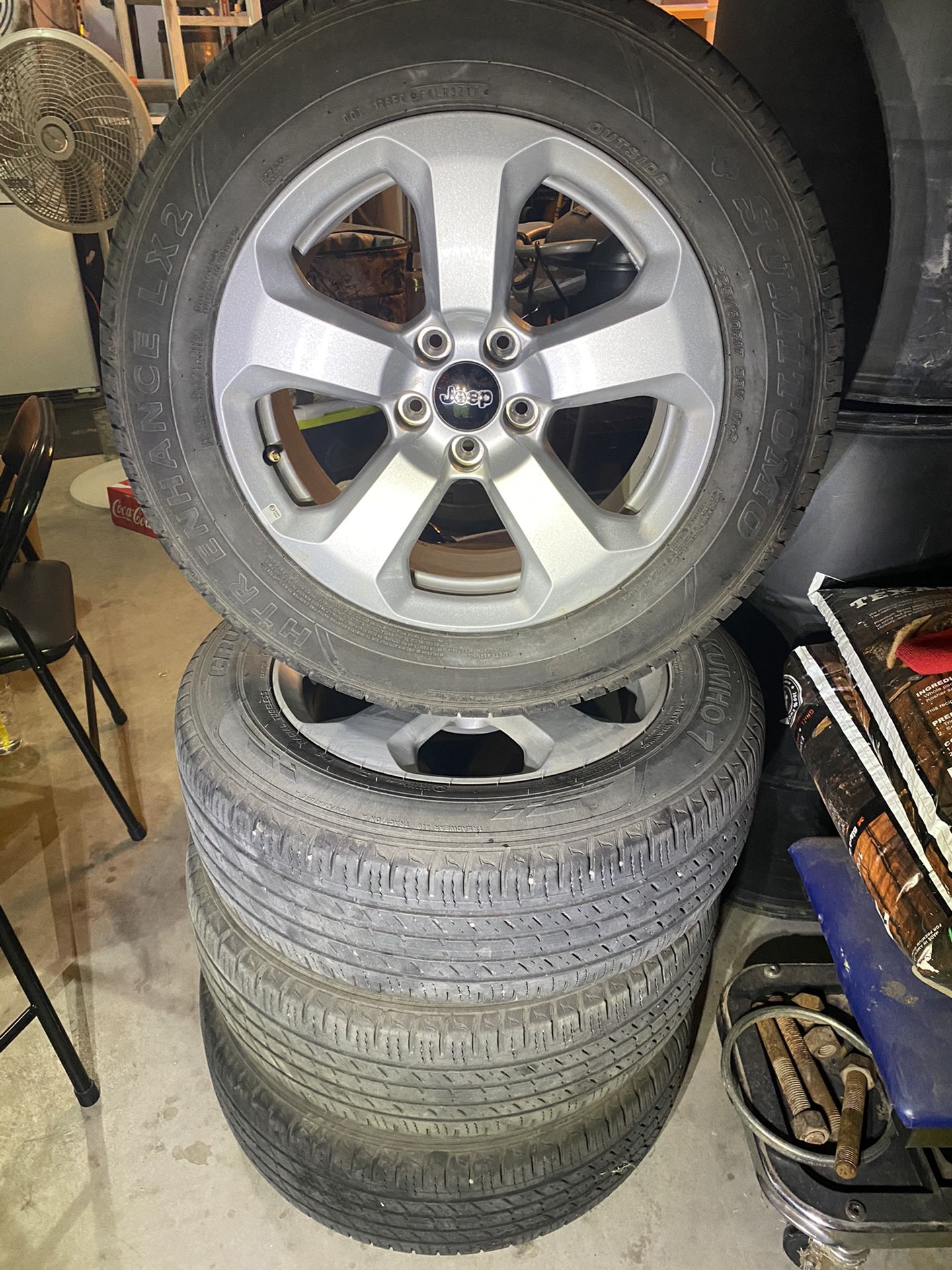 2019 Jeep latitude stock rims and tires