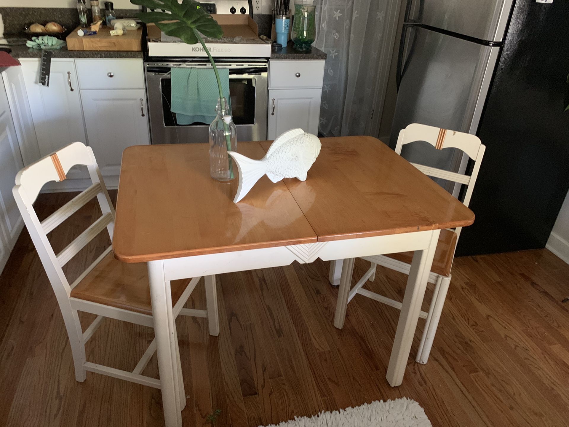 Vintage Kitchen Table solid wood and 4 matching chairs