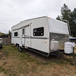 2004 Desert Fox Toy hauler 