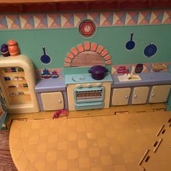 Dora The Explorer Doll House
