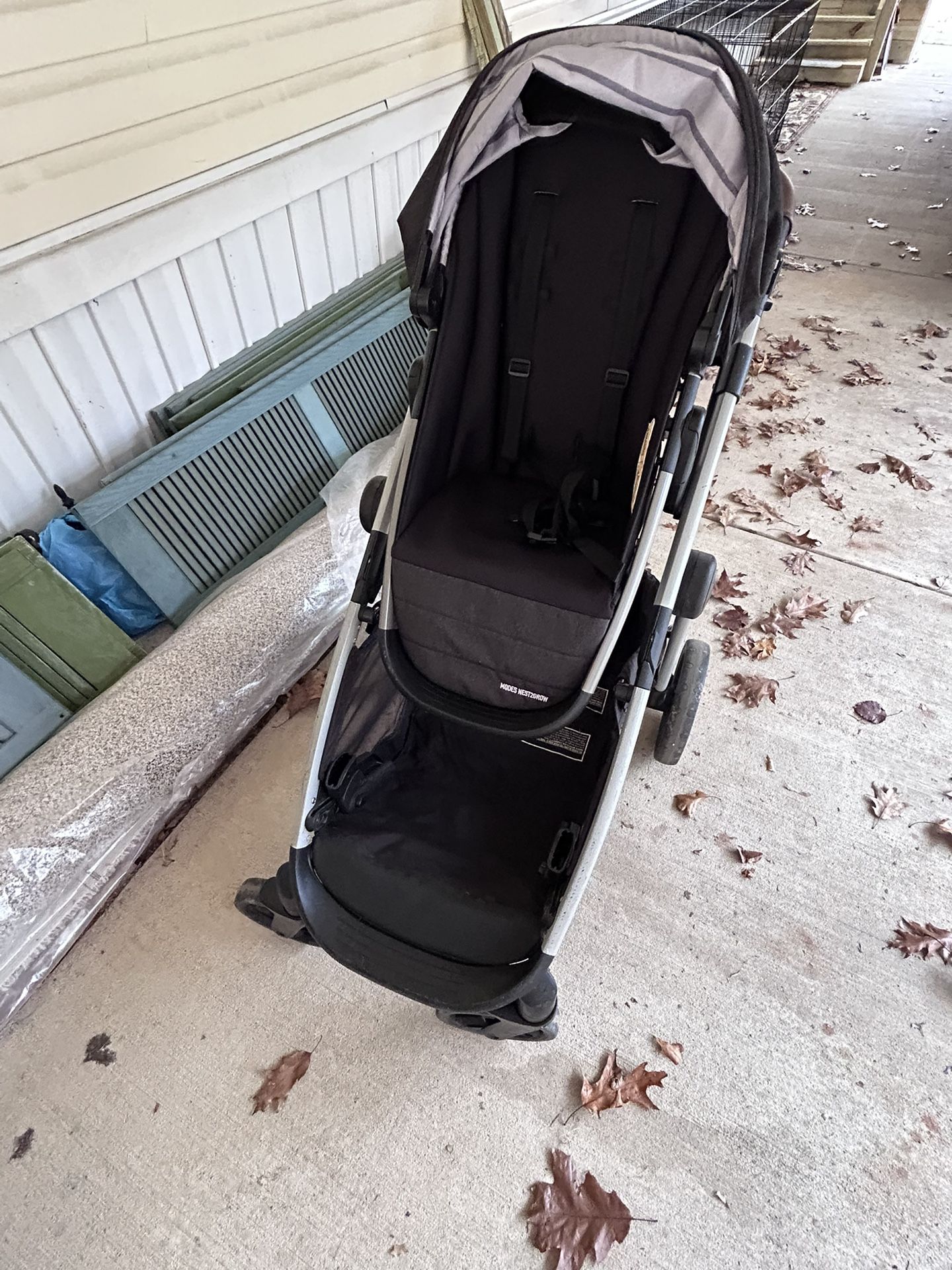 Modes Nest2grow Stroller