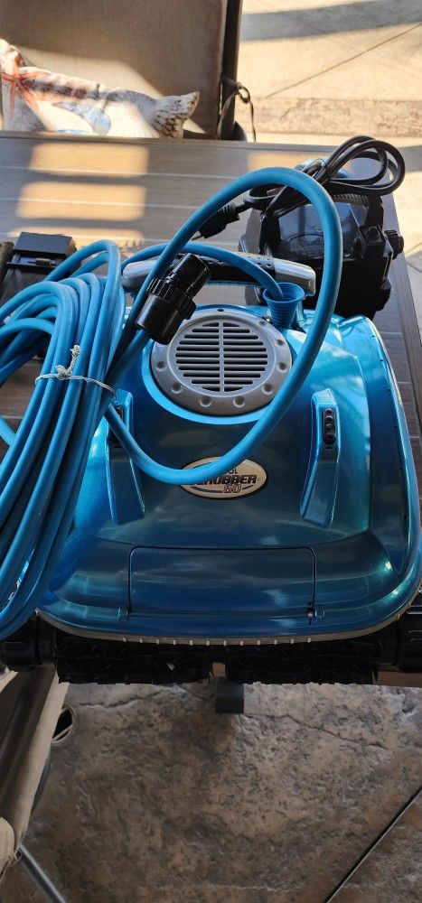 Electric Pool Cleaner NEW CONDITION 🤙