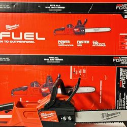 Milwaukee M18 FUEL 16 in. 18V Lithium-Ion Brushless Battery Chainsaw Kit with 12.0 Ah Battery and M18 Rapid Charger