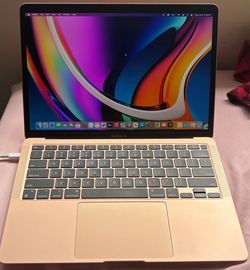 MacBook Air M1 laptop