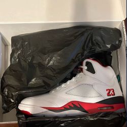 Jordan 5 Fire Red 
