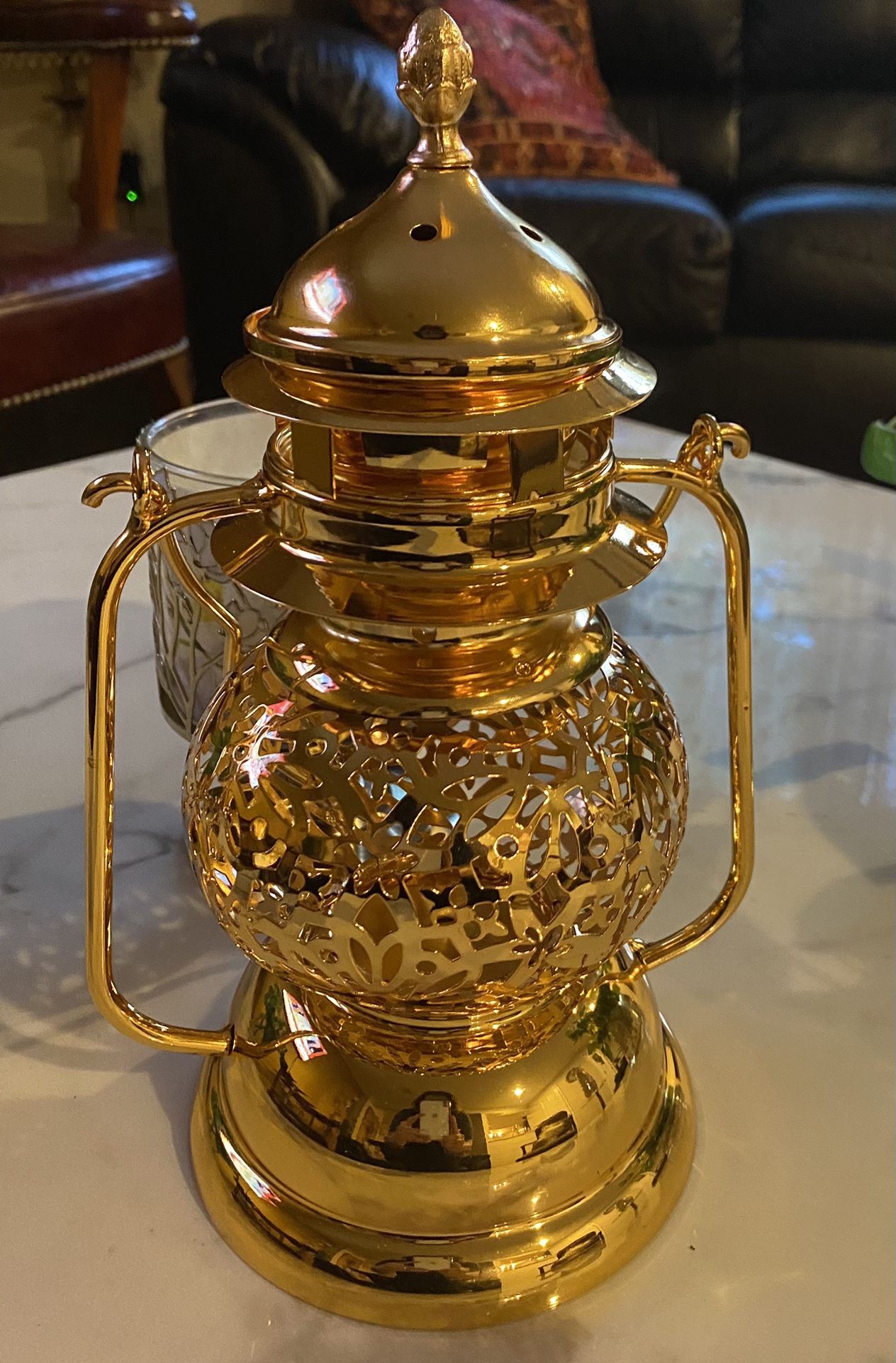 Home Decore : Lantern in Golden color