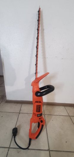 BLACK+DECKER 24 in. 3.3-Amp Corded Electric Hedge Hog Trimmer with Rotating Handle