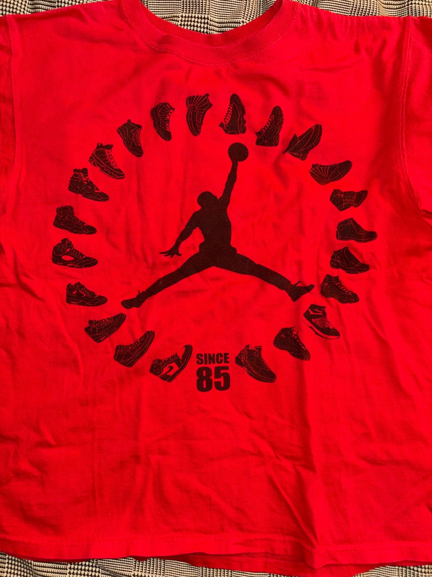 Throwback Jordan Retro t shirt boys xL