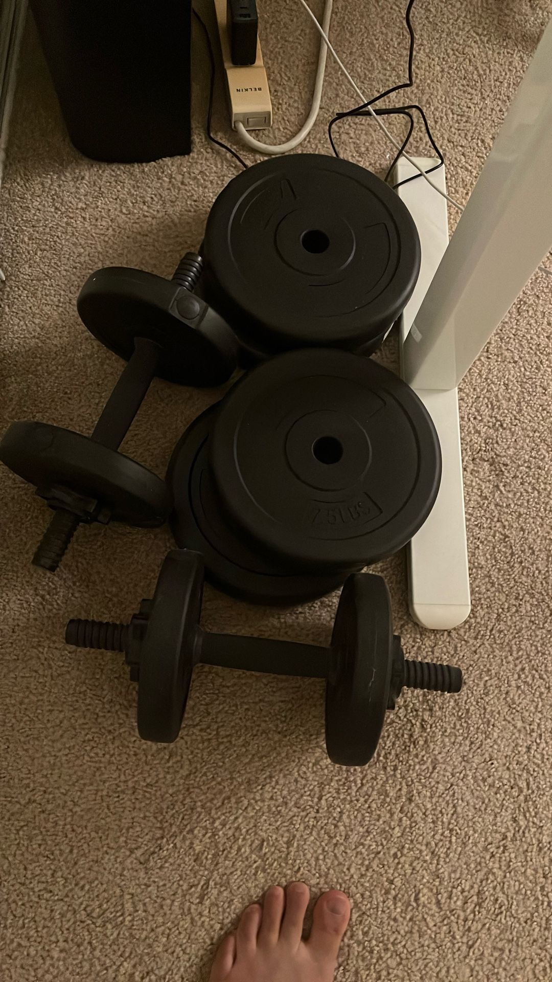 Dumbbell weights (10 pounds each)
