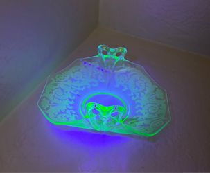 Vintage Green Uranium Glass Etched Bowl
