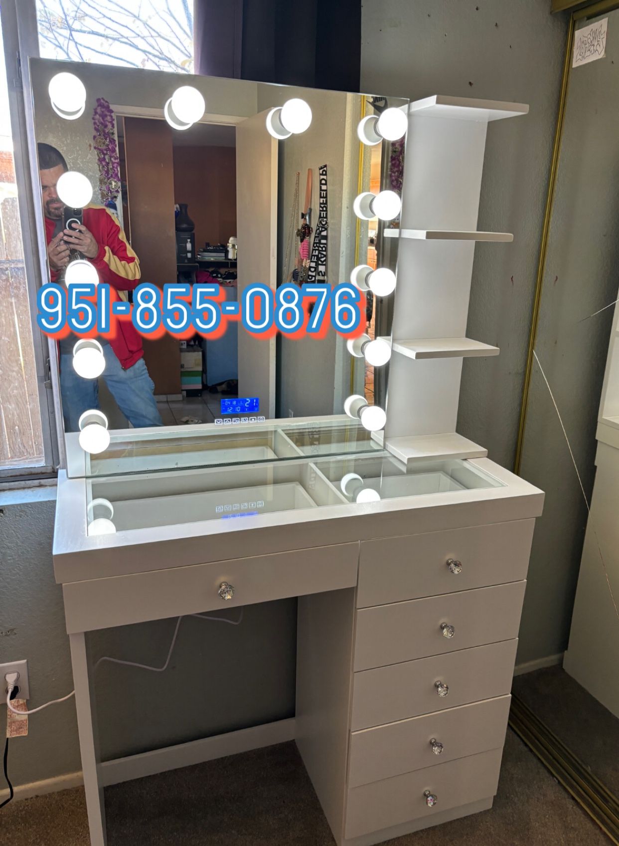 New Bluetooth Makeup Vanity Sets