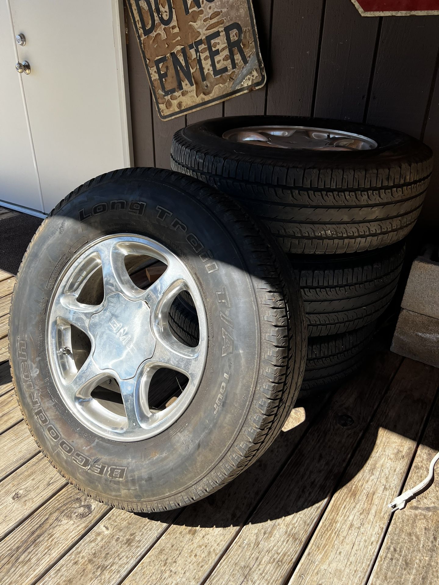 Rims With Tires Mounted