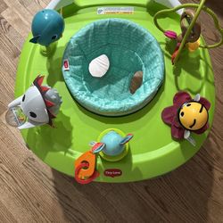 Baby Waker (wheels ) Mobile activity center