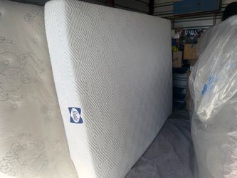 “SEALY” 8” Thick Queen Size Gel Cooling Mattress – Medium Softness