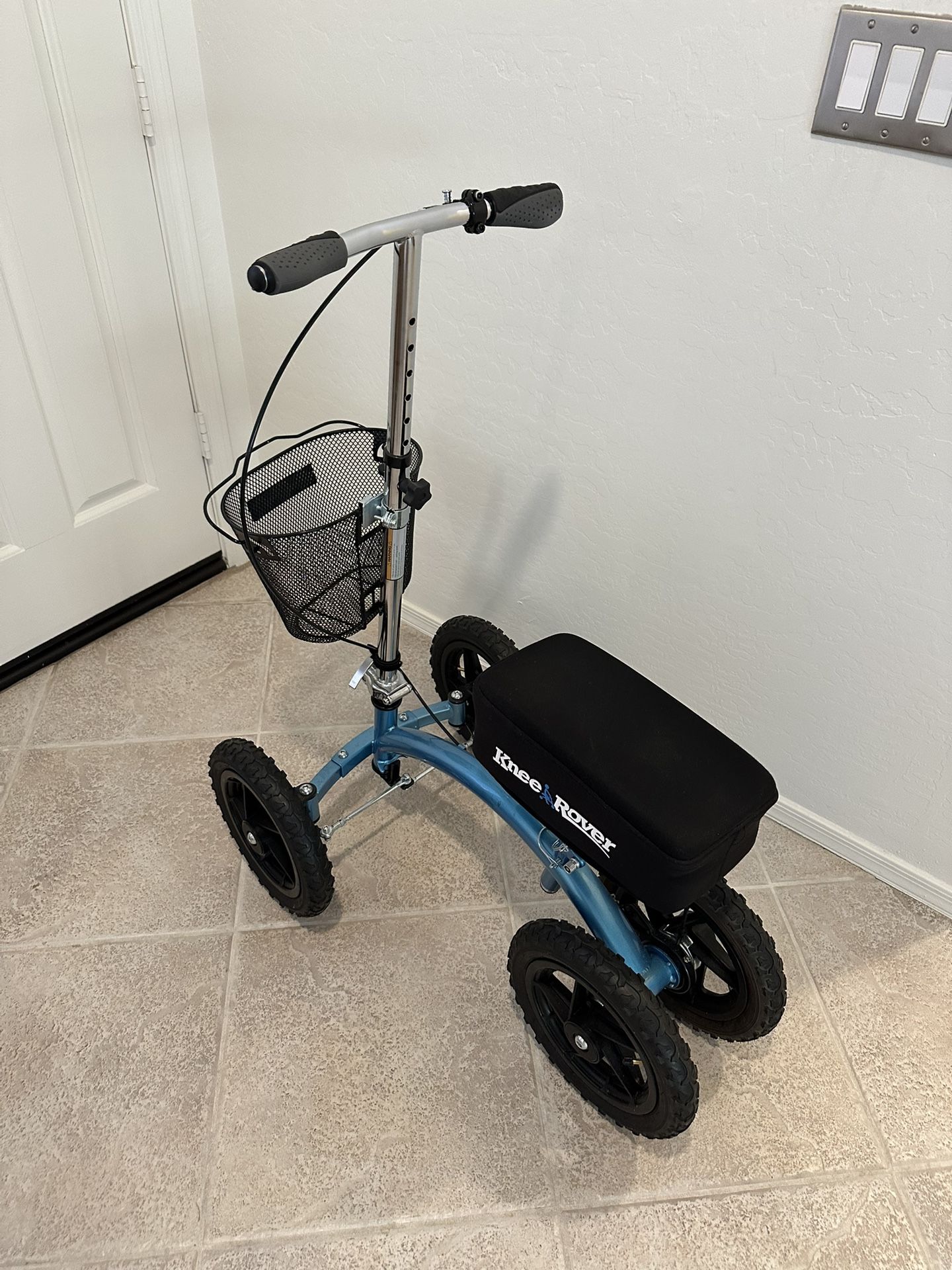 KneeRover Quad All-Terrain Knee Scooter
