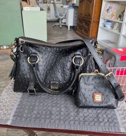 Dooney and bourke purse and wallet