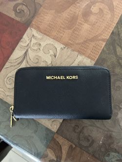 Micheal Kors Navy Blue Wallet Used