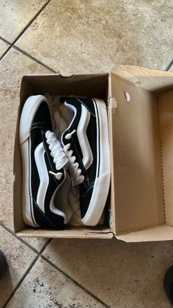 Knu skool black/true white size10 Men