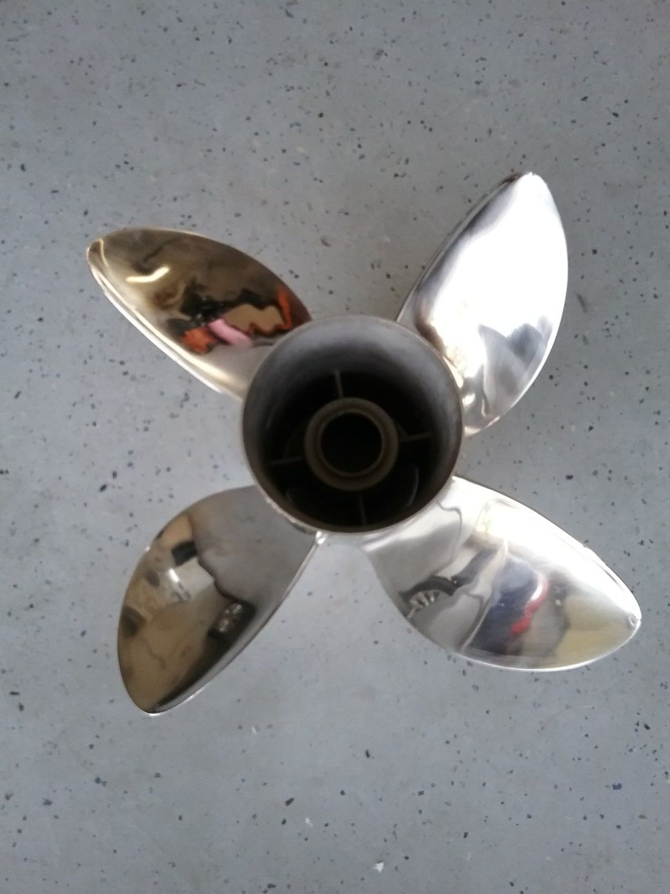 26p Cutting Edge Propeller, Bravo
