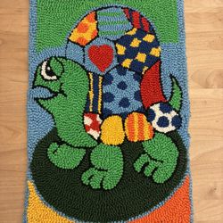 Vintage Funky Turtle Latch Hook Rug Wall Hanging 