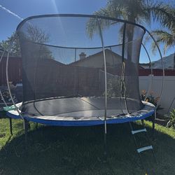 Trampoline 12ft