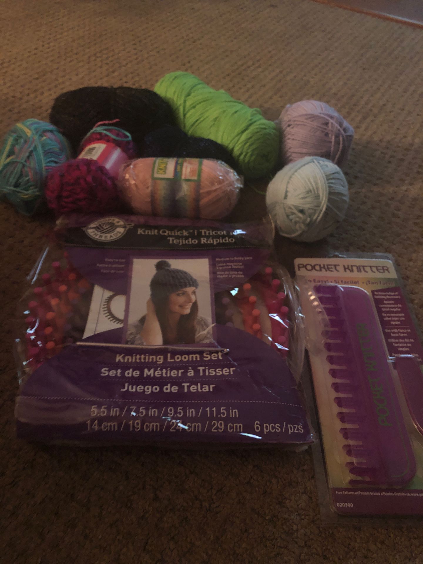 Knitting kit with yarn