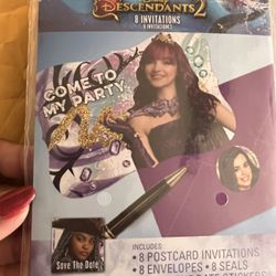 Brand new Descendants 2 party invitations 