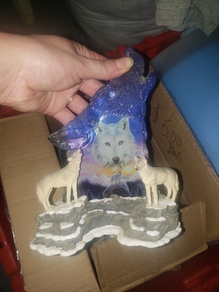 Wolf Figurines And Collectibles Set