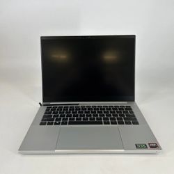 Razer Blade 14 - Mercury - Ryzen 9 8945HS/32GB RAM/1TB SSD/RTX 4070 8GB-240Hz