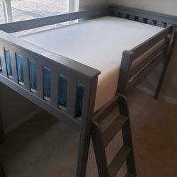 Kids Twin Loft Bed w/ New Mattress