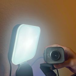 Logitech Stream cam and litra glow