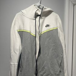 Nike Tech