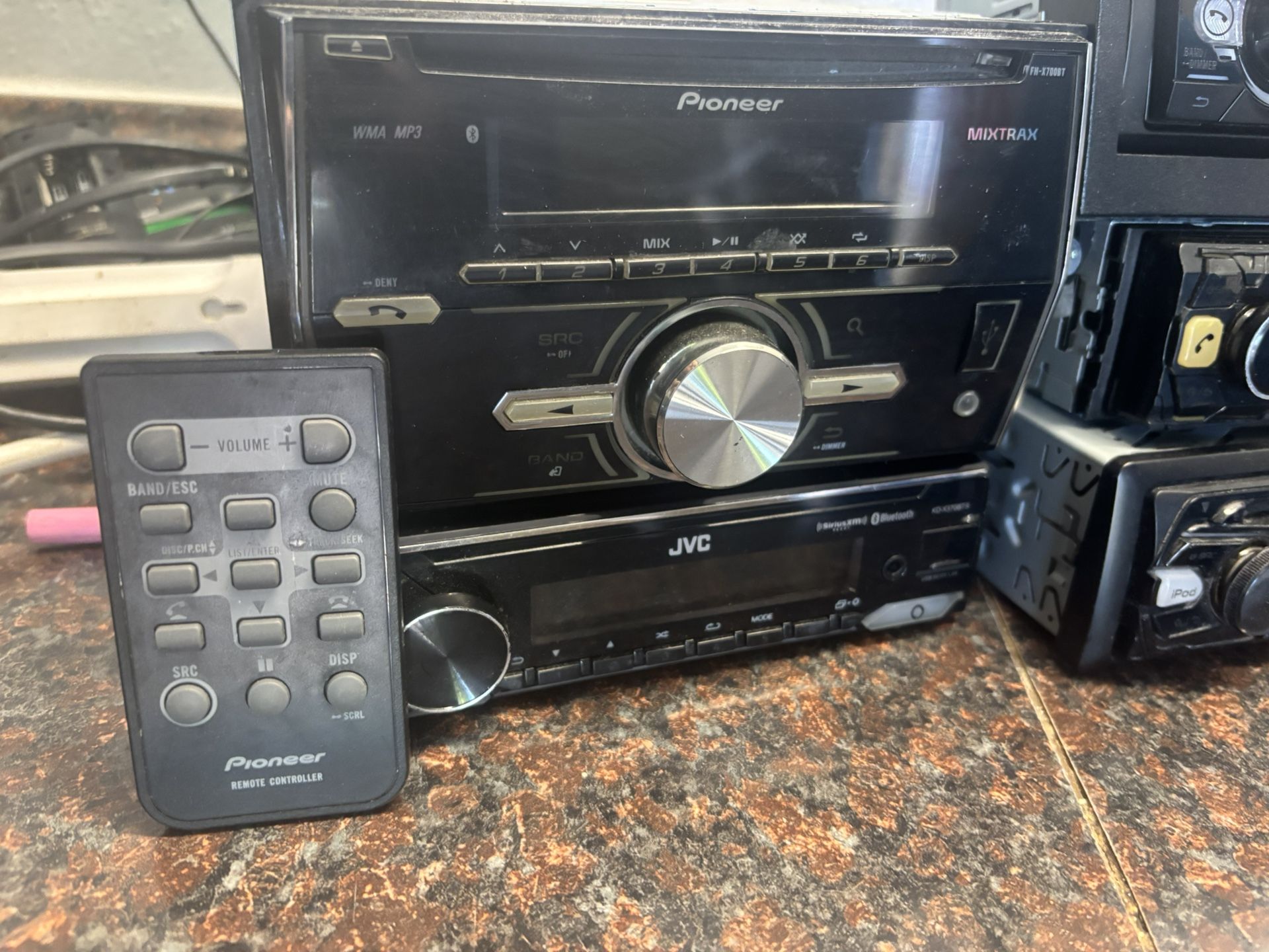Bluetooth And USB. Stereos