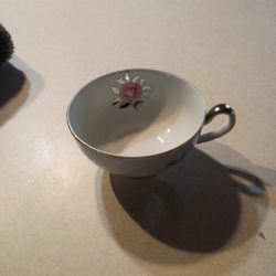 16 Piece Seyei Fine China Set