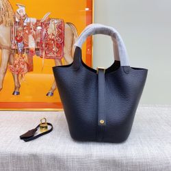 A simple women's handbag