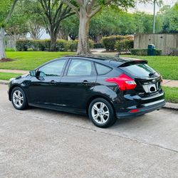 2013 Ford Focus SE Hatchback 