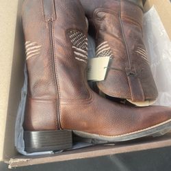Men Boots Size 12