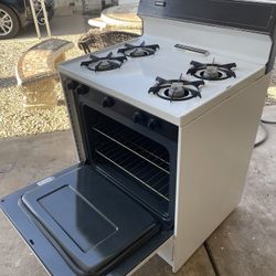 Estufa frigidaire limpiecita $70 
