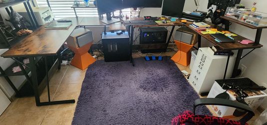 2 Dopinmin L Shaped Desks in Wood and Black Metal