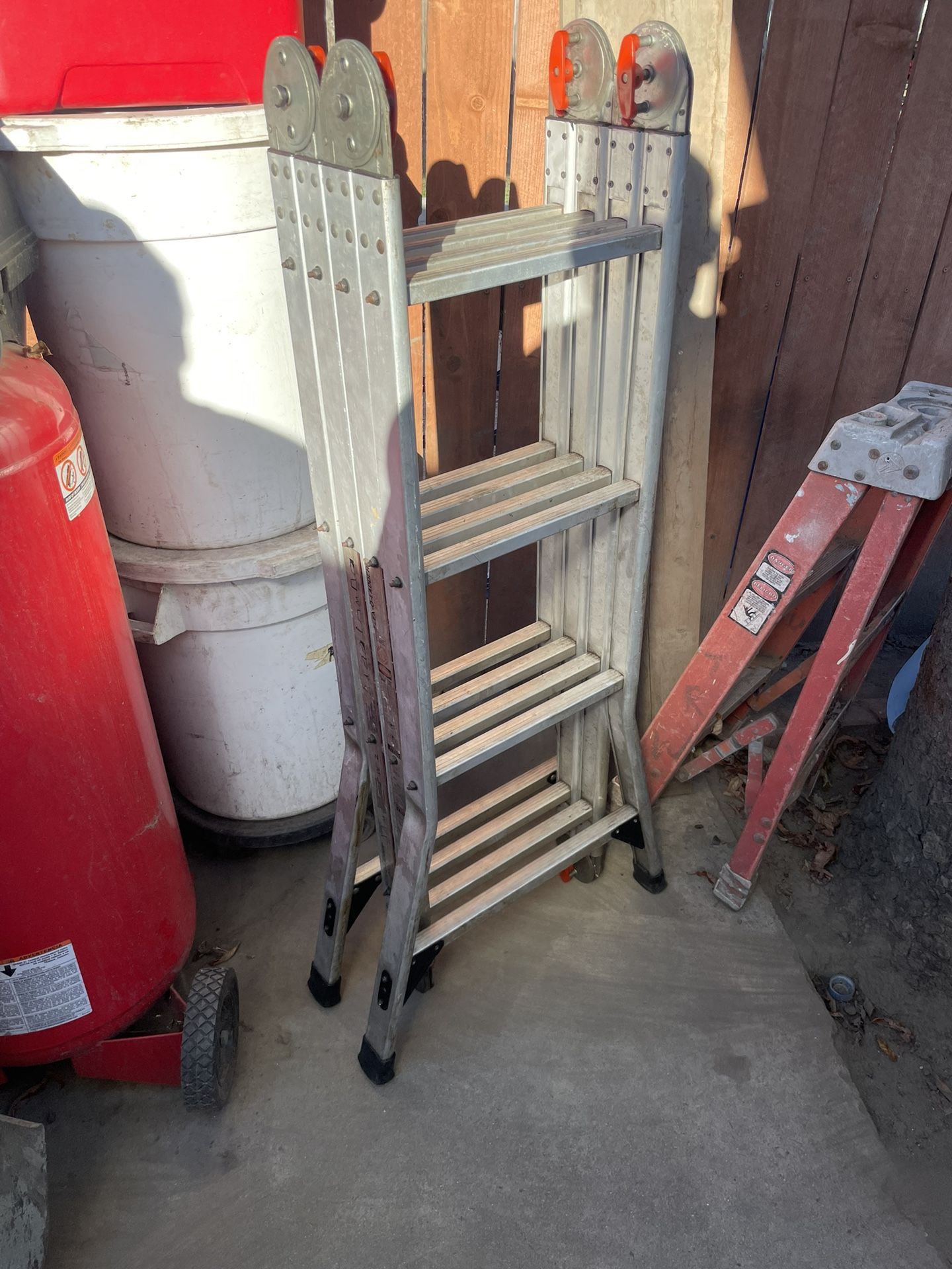 16ft Foldable Ladder
