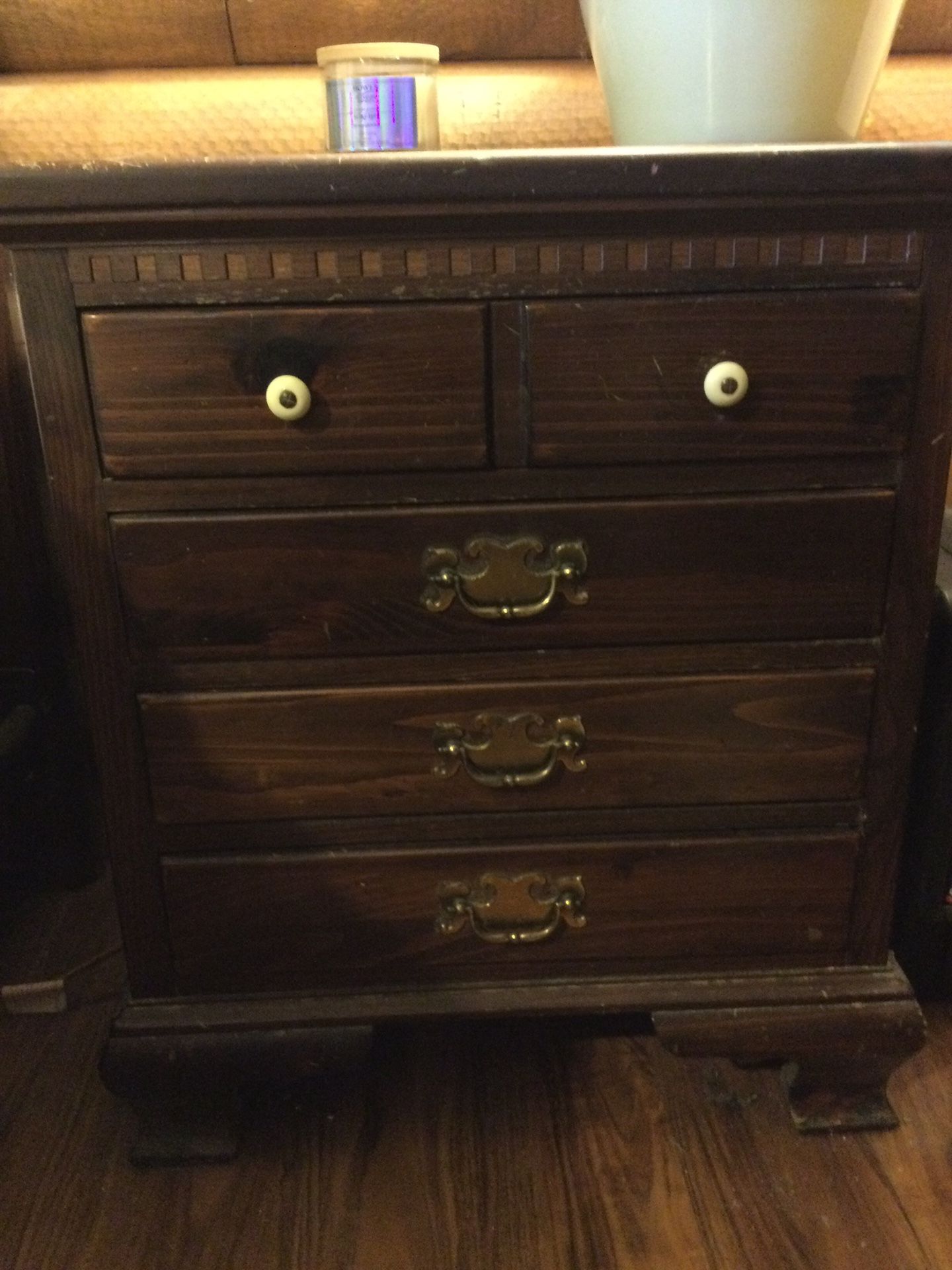 Set Of 2 Ethan Allen Pine Nightstands