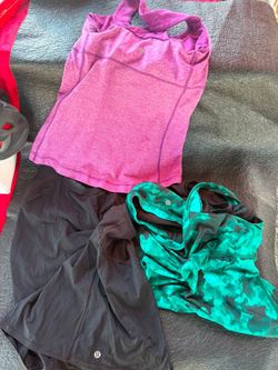 Size small women Lululemon shirts