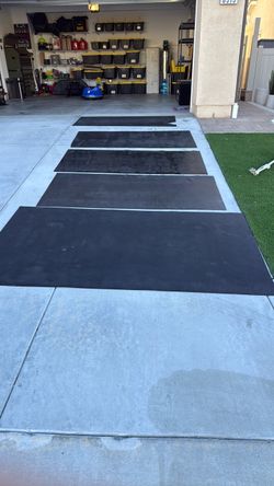 Large Black Rubber Gym Floor Mats – Set of 4